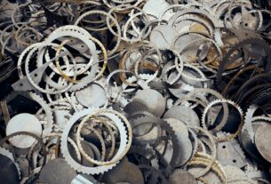 Photo recycling precious metals